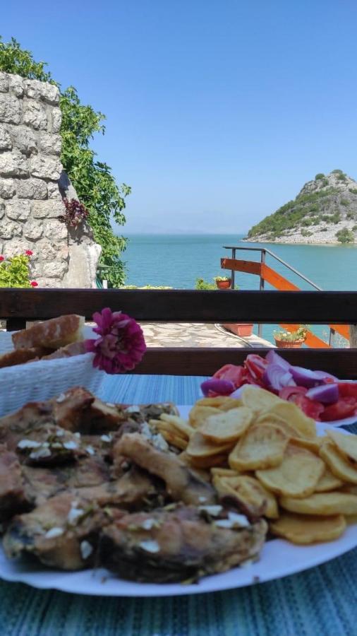 Holiday Home Radus Virpazar Ngoại thất bức ảnh