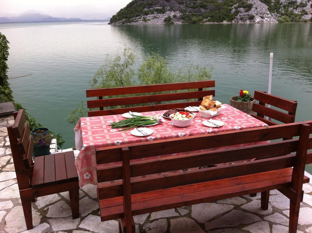 Holiday Home Radus Virpazar Ngoại thất bức ảnh